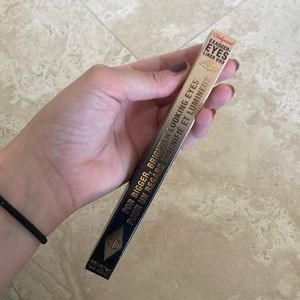 Charlotte tilburyMatte &Metallic Double Ended Eyeline Eye Color Magic Collection